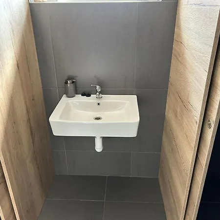 Max Pri Jazere * Trstice