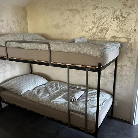 Max Pri Jazere * Trstice