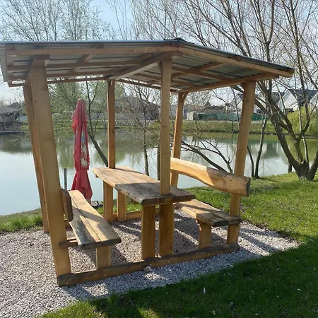 Max Pri Jazere Apartamento Trstice