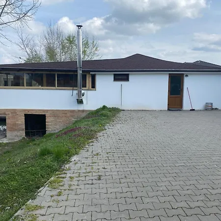 Max Pri Jazere Trstice