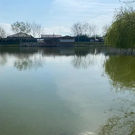 Max Pri Jazere * Trstice