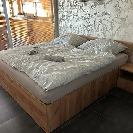 Max Pri Jazere Apartment Trstice