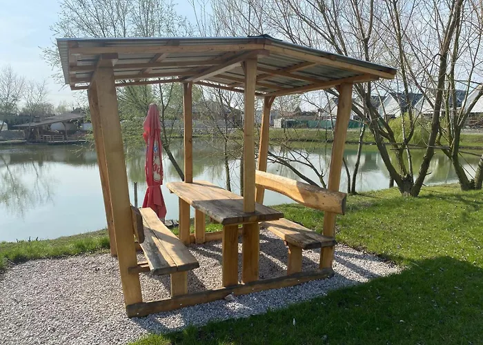 Max Pri Jazere Apartamento Trstice