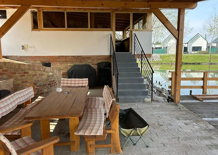 Max Pri Jazere * Trstice