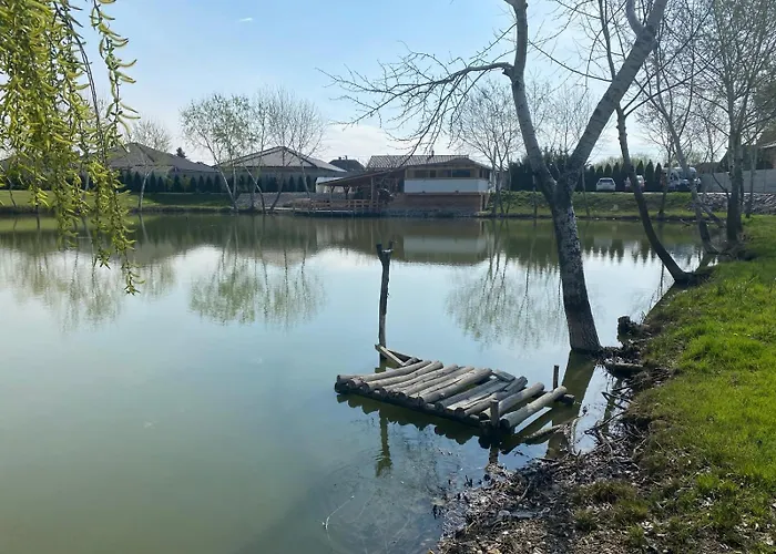 Max Pri Jazere Trstice